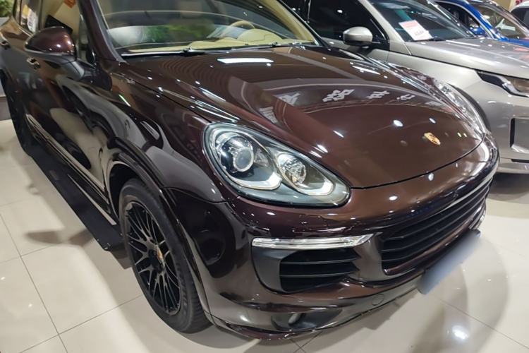 Used Porsche Cayenne 2016 Cayenne Platinum Edition 3.0T Front Right 45 Deg