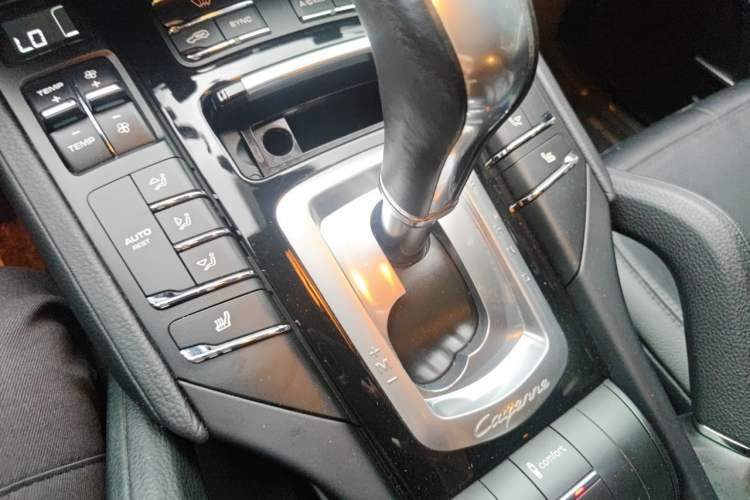 Used Porsche Cayenne 2016 Cayenne 3.0T Gear Lever