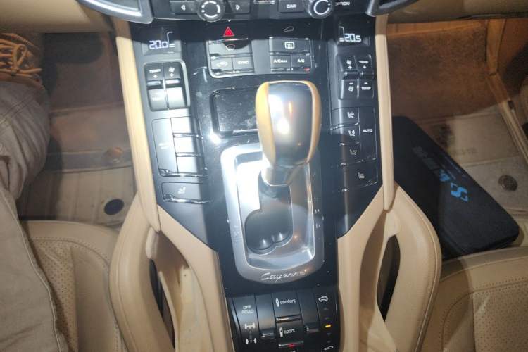 Used Porsche Cayenne 2016 Cayenne 3.0T Gear Lever