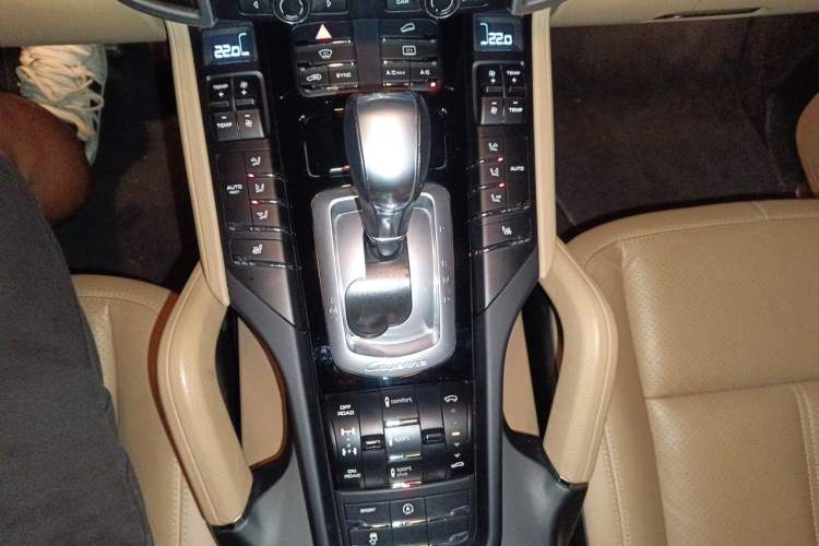 Used Porsche Cayenne 2016 Cayenne 3.0T Gear Lever