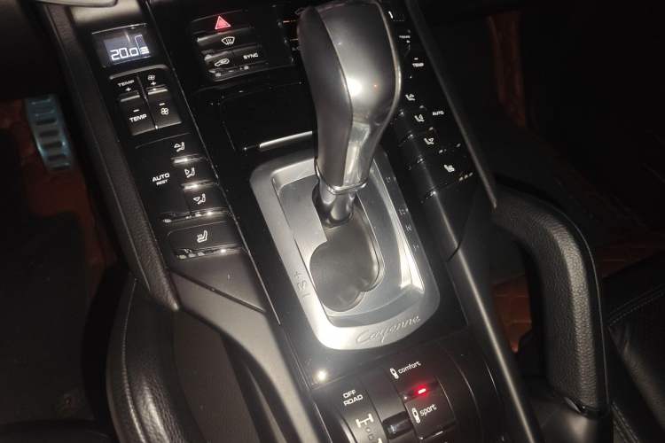 Used Porsche Cayenne 2016 Cayenne 3.0T Gear Lever