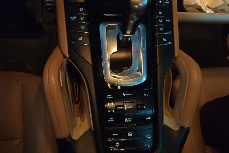 Used Porsche Cayenne 2016 Cayenne 3.0T Gear Lever