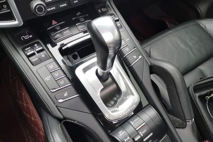 Used Porsche Cayenne 2016 Cayenne 3.0T Gear Lever