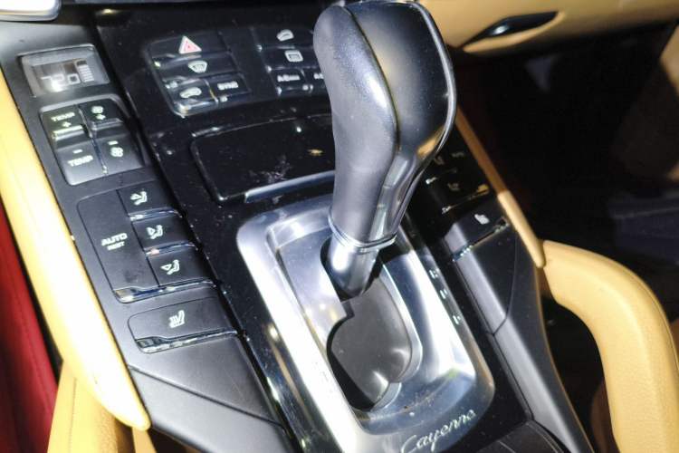 Used Porsche Cayenne 2016 Cayenne 3.0T Gear Lever