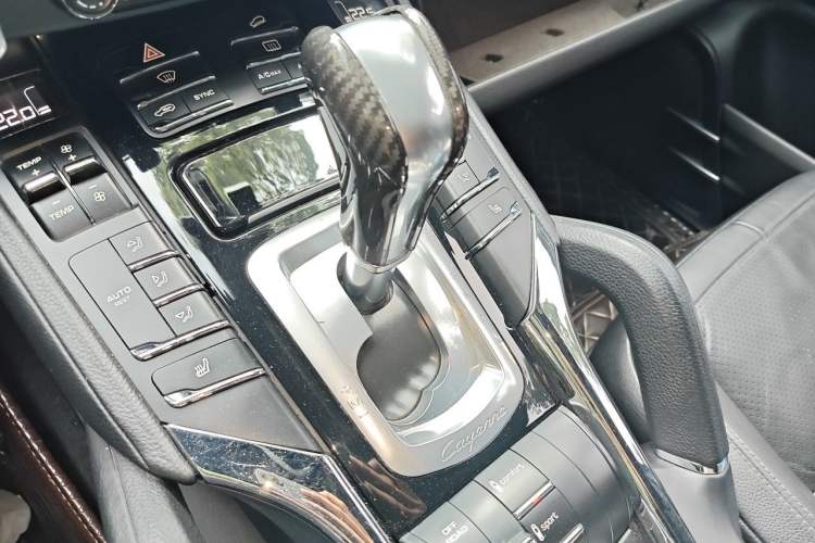Used Porsche Cayenne 2016 Cayenne 3.0T Gear Lever