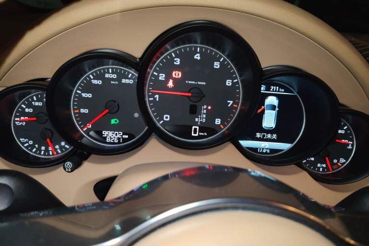 Used Porsche Cayenne 2016 Cayenne Platinum Edition 3.0T Instrument Cluster