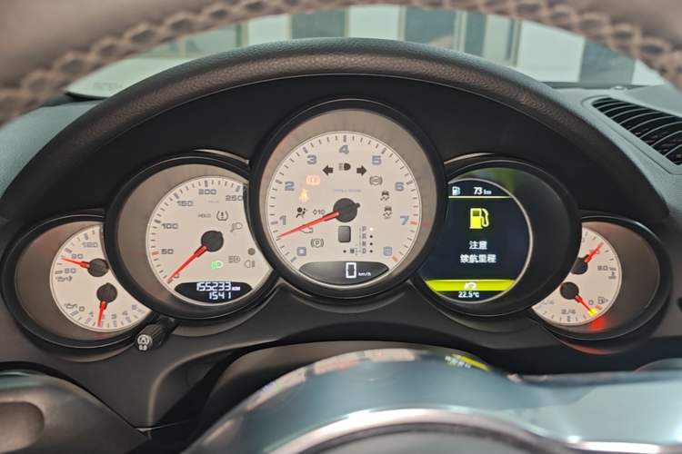 Used Porsche Cayenne 2016 Cayenne Platinum Edition 3.0T Instrument Cluster