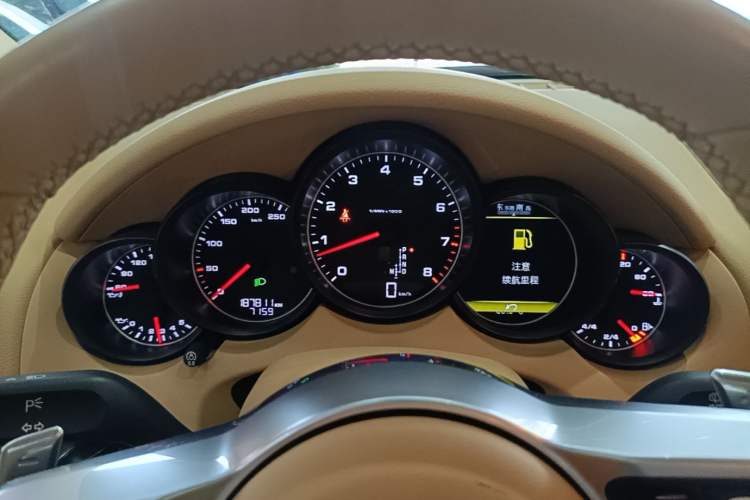 Used Porsche Cayenne 2016 Cayenne 3.0T Instrument Cluster