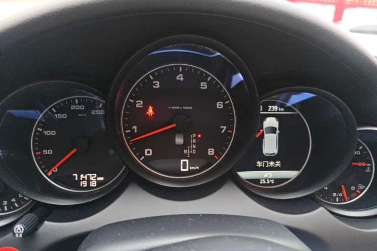 Used Porsche Cayenne 2016 Cayenne 3.0T Instrument Cluster