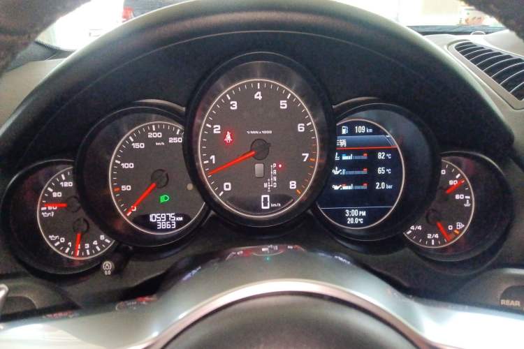 Used Porsche Cayenne 2016 Cayenne 3.0T Instrument Cluster