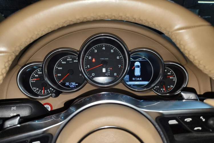 Used Porsche Cayenne 2016 Cayenne 3.0T Instrument Cluster