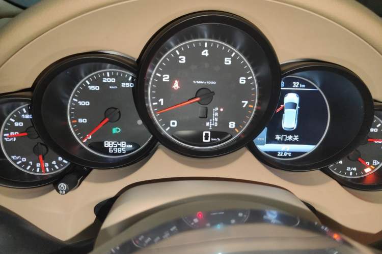Used Porsche Cayenne 2016 Cayenne 3.0T Instrument Cluster