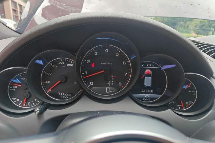 Used Porsche Cayenne 2016 Cayenne 3.0T Instrument Cluster