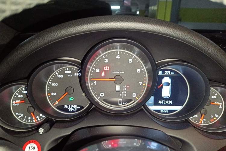Used Porsche Cayenne 2016 Cayenne 3.0T Instrument Cluster