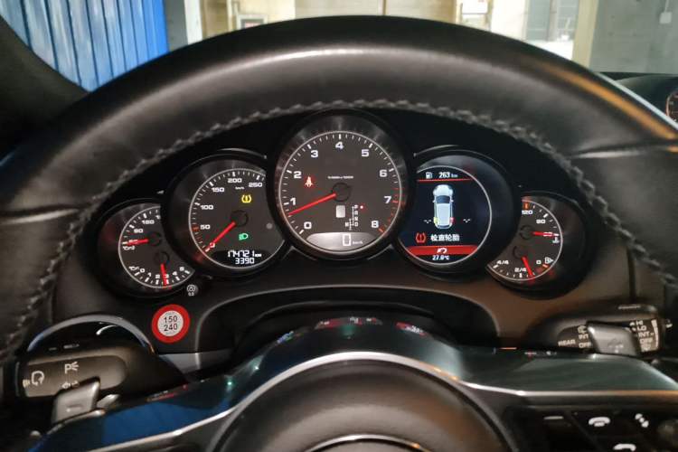 Used Porsche Cayenne 2016 Cayenne Platinum Edition 3.0T Instrument Cluster