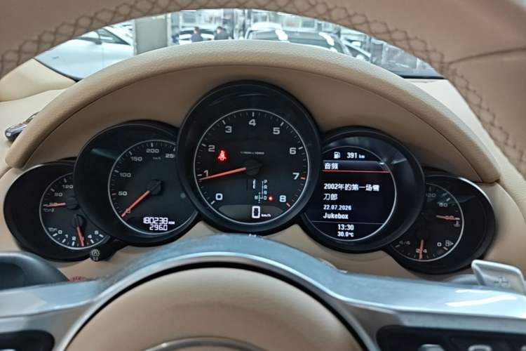 Used Porsche Cayenne 2016 Cayenne Platinum Edition 3.0T Instrument Cluster