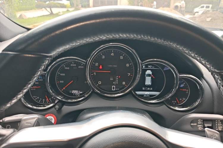 Used Porsche Cayenne 2016 Cayenne 3.0T Instrument Cluster