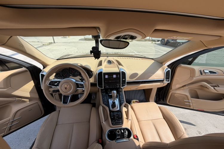 Used Porsche Cayenne 2016 Cayenne 3.0T Interior 1