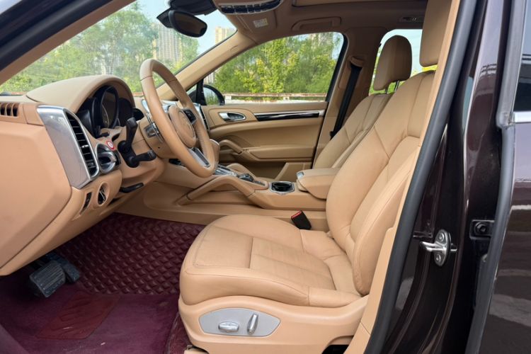 Used Porsche Cayenne 2016 Cayenne 3.0T Interior 2