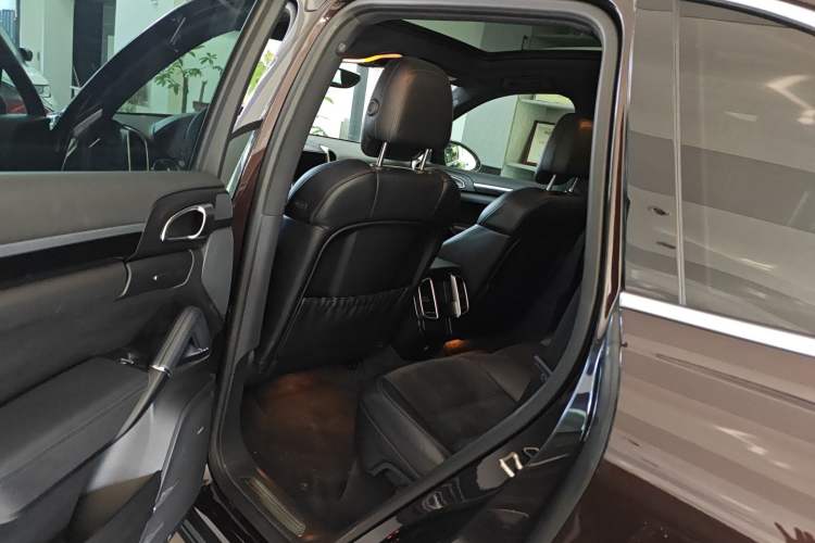 Used Porsche Cayenne 2016 Cayenne 3.0T Interior 5