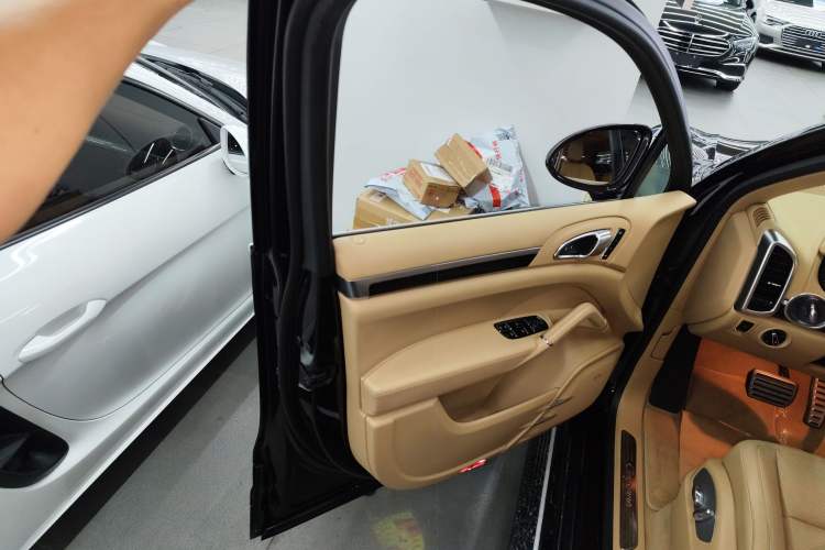 Used Porsche Cayenne 2016 Cayenne 3.0T Interior 7