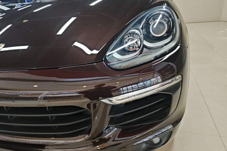 Used Porsche Cayenne 2016 Cayenne Platinum Edition 3.0T Left Front Headlight