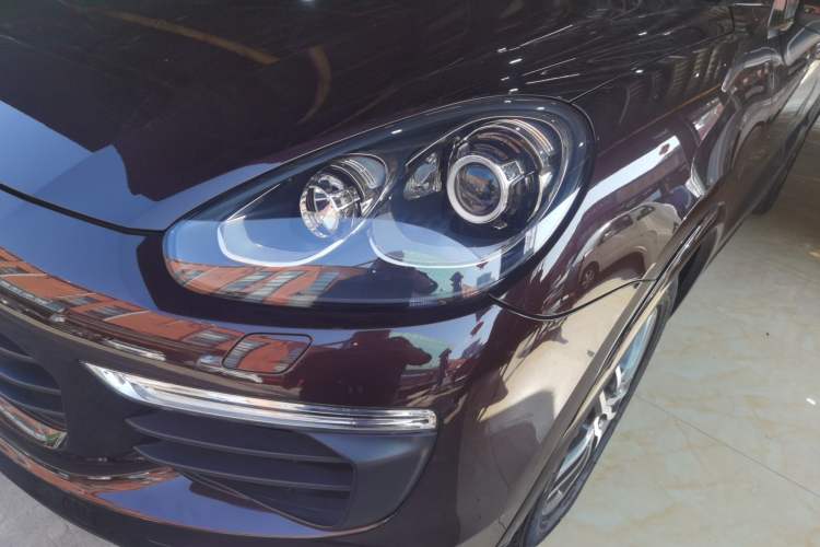 Used Porsche Cayenne 2016 Cayenne Platinum Edition 3.0T Left Front Headlight