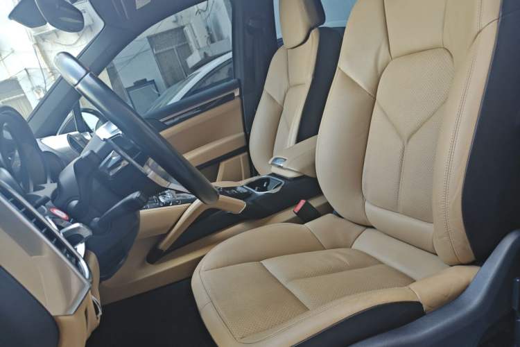 Used Porsche Cayenne 2016 Cayenne 3.0T Left Front Seat