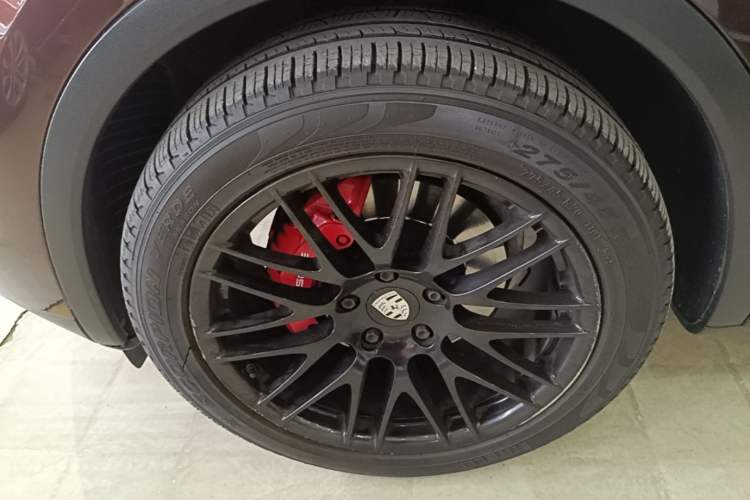Used Porsche Cayenne 2016 Cayenne 3.0T Left Front Wheel Hub