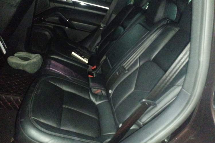 Used Porsche Cayenne 2016 Cayenne 3.0T Left Rear Seat
