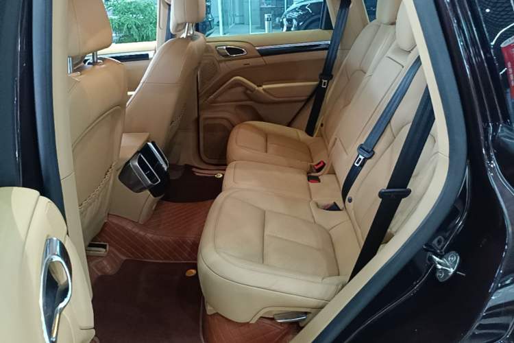 Used Porsche Cayenne 2016 Cayenne 3.0T Left Rear Seat