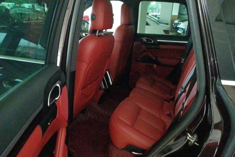 Used Porsche Cayenne 2016 Cayenne 3.0T Left Rear Seat