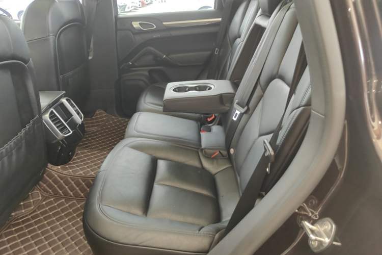 Used Porsche Cayenne 2016 Cayenne 3.0T Left Rear Seat
