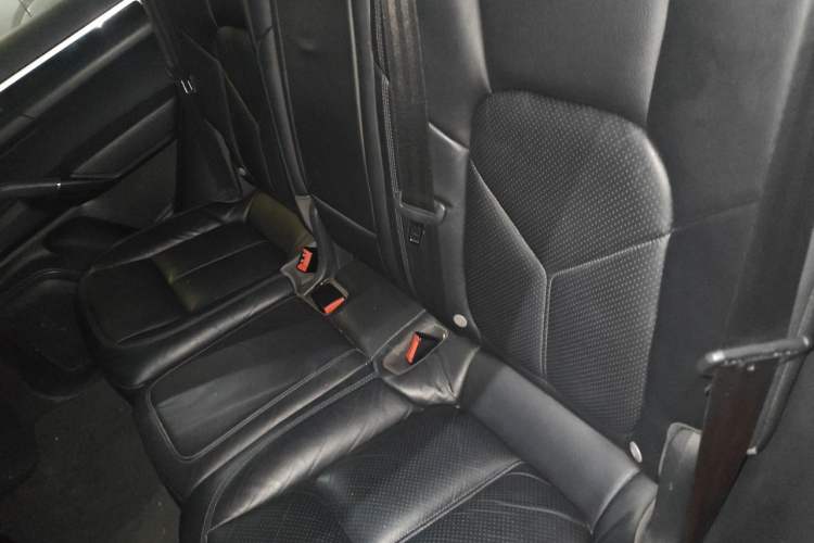 Used Porsche Cayenne 2016 Cayenne 3.0T Left Rear Seat