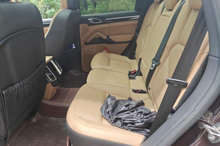 Used Porsche Cayenne 2016 Cayenne 3.0T Left Rear Seat