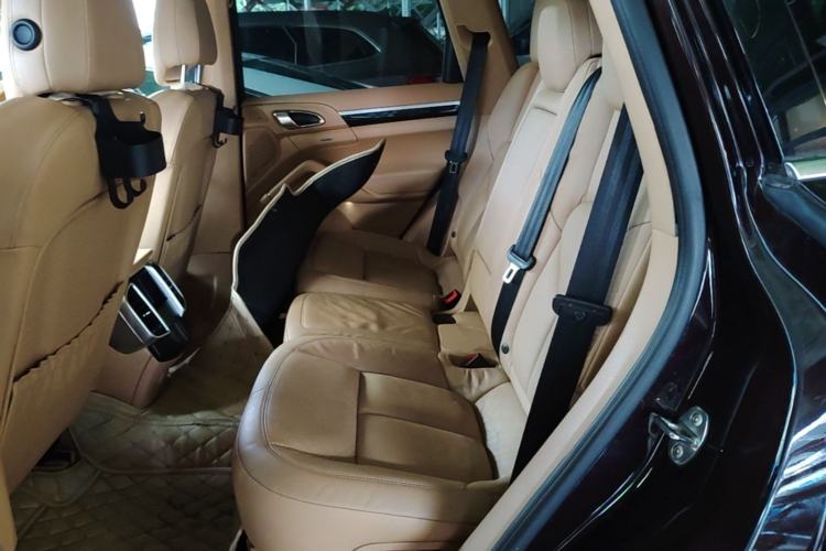 Used Porsche Cayenne 2016 Cayenne 3.0T Left Rear Seat