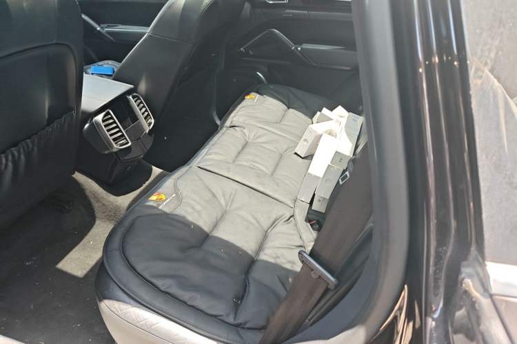 Used Porsche Cayenne 2016 Cayenne 3.0T Left Rear Seat