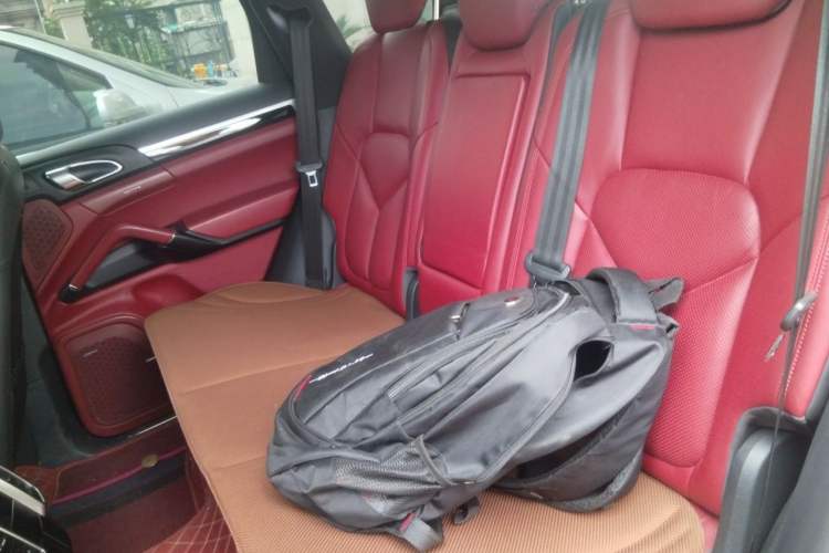 Used Porsche Cayenne 2016 Cayenne 3.0T Left Rear Seat