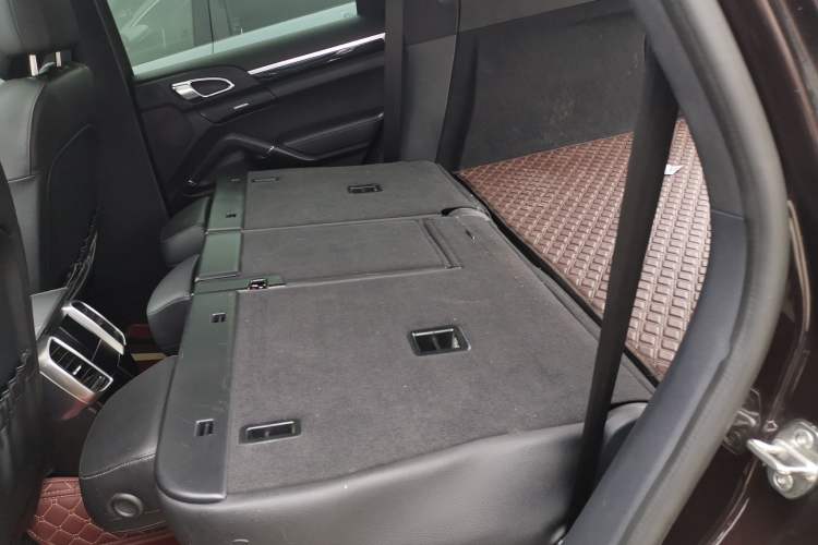 Used Porsche Cayenne 2016 Cayenne 3.0T Left Rear Seat