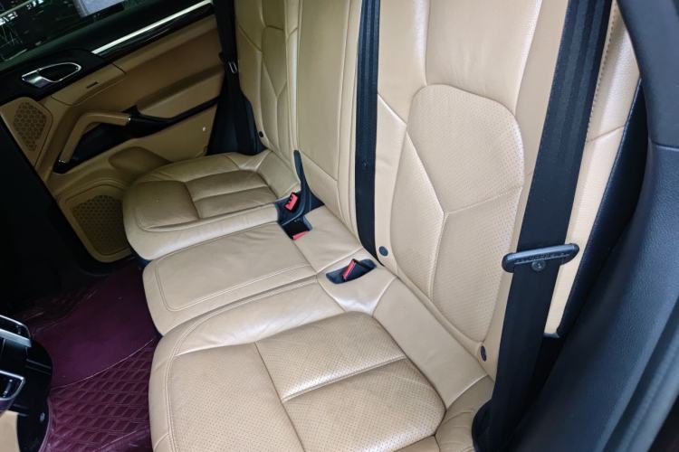 Used Porsche Cayenne 2016 Cayenne 3.0T Left Rear Seat