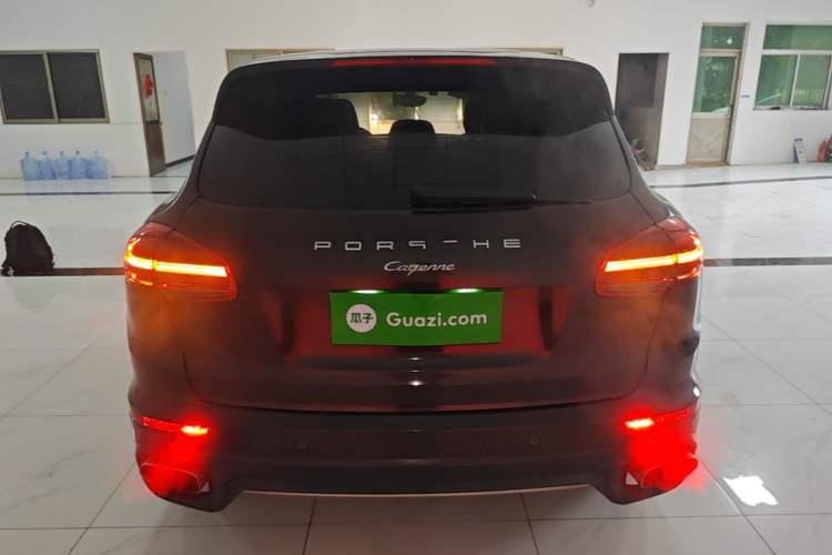 Used Porsche Cayenne 2016 Cayenne Platinum Edition 3.0T Rear
