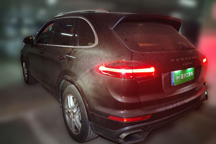 Used Porsche Cayenne 2016 Cayenne Platinum Edition 3.0T Rear Left 45 Deg