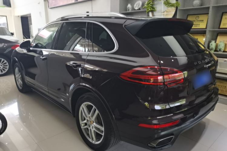 Used Porsche Cayenne 2016 Cayenne 3.0T Rear Left 45 Deg