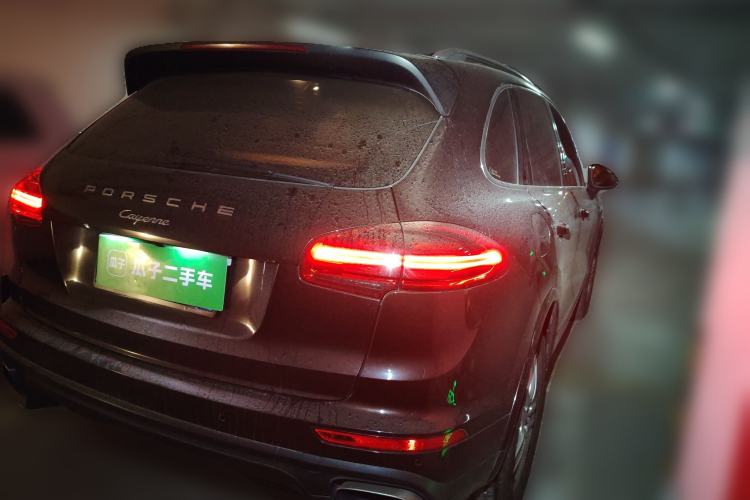 Used Porsche Cayenne 2016 Cayenne Platinum Edition 3.0T Rear Right 45 Deg