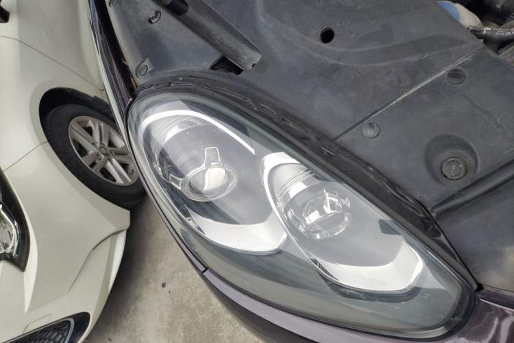Used Porsche Cayenne 2016 Cayenne 3.0T Right Front Headlight