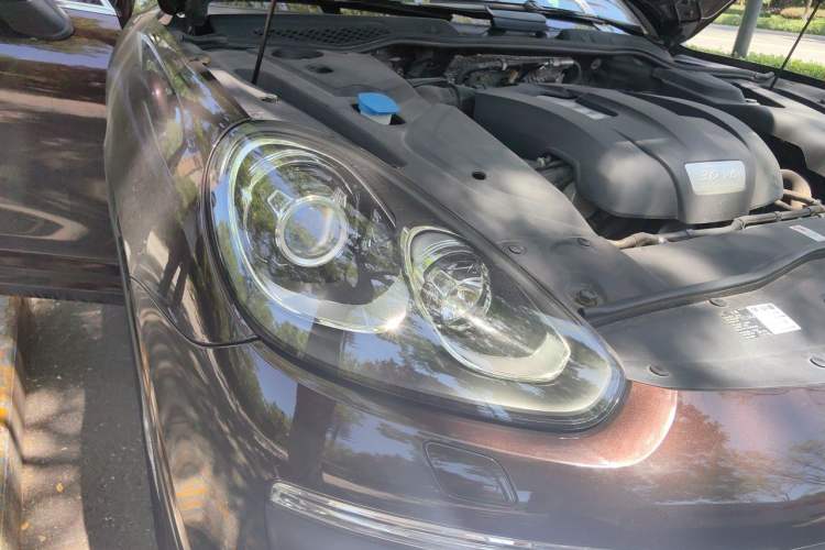 Used Porsche Cayenne 2016 Cayenne 3.0T Right Front Headlight