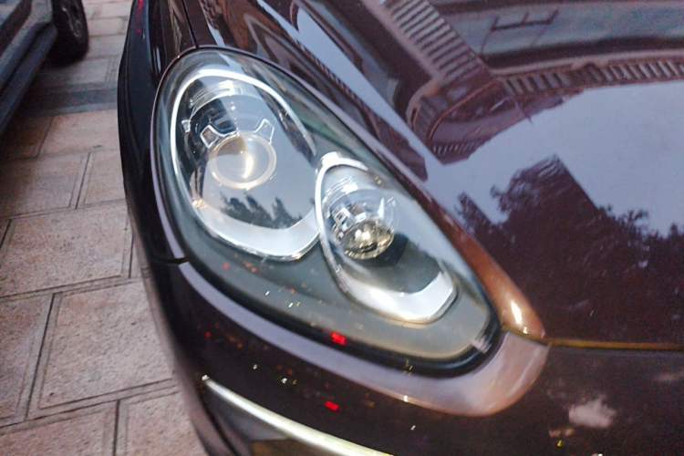 Used Porsche Cayenne 2016 Cayenne 3.0T Right Front Headlight