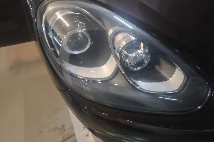 Used Porsche Cayenne 2016 Cayenne 3.0T Right Front Headlight