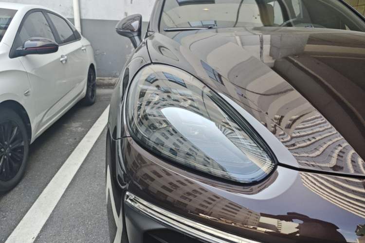 Used Porsche Cayenne 2016 Cayenne 3.0T Right Front Headlight