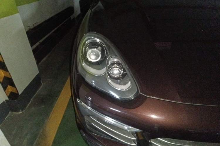 Used Porsche Cayenne 2016 Cayenne 3.0T Right Front Headlight